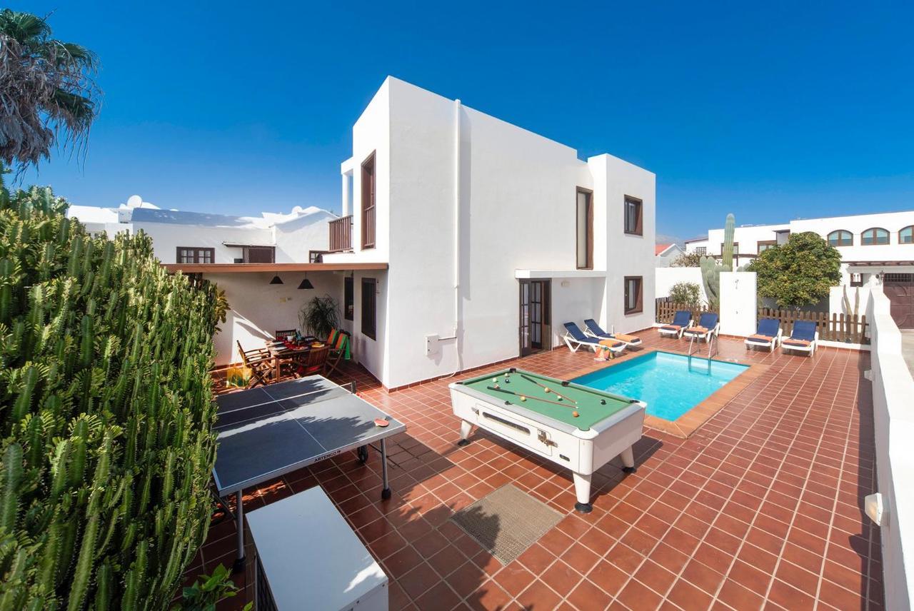 Villa Julianne 1 بويرتو ذيل كارمين المظهر الخارجي الصورة